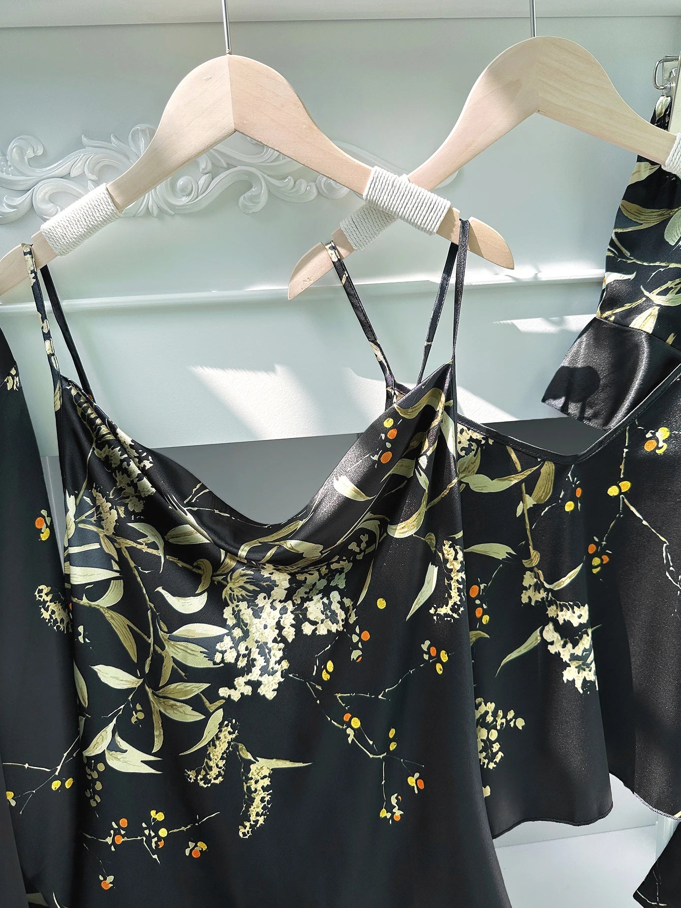5pcs Floral Print Long Sleeve Robe Cami Dress Cami Top Ruffle Hem Shorts Simple Pajamas Sets for Women