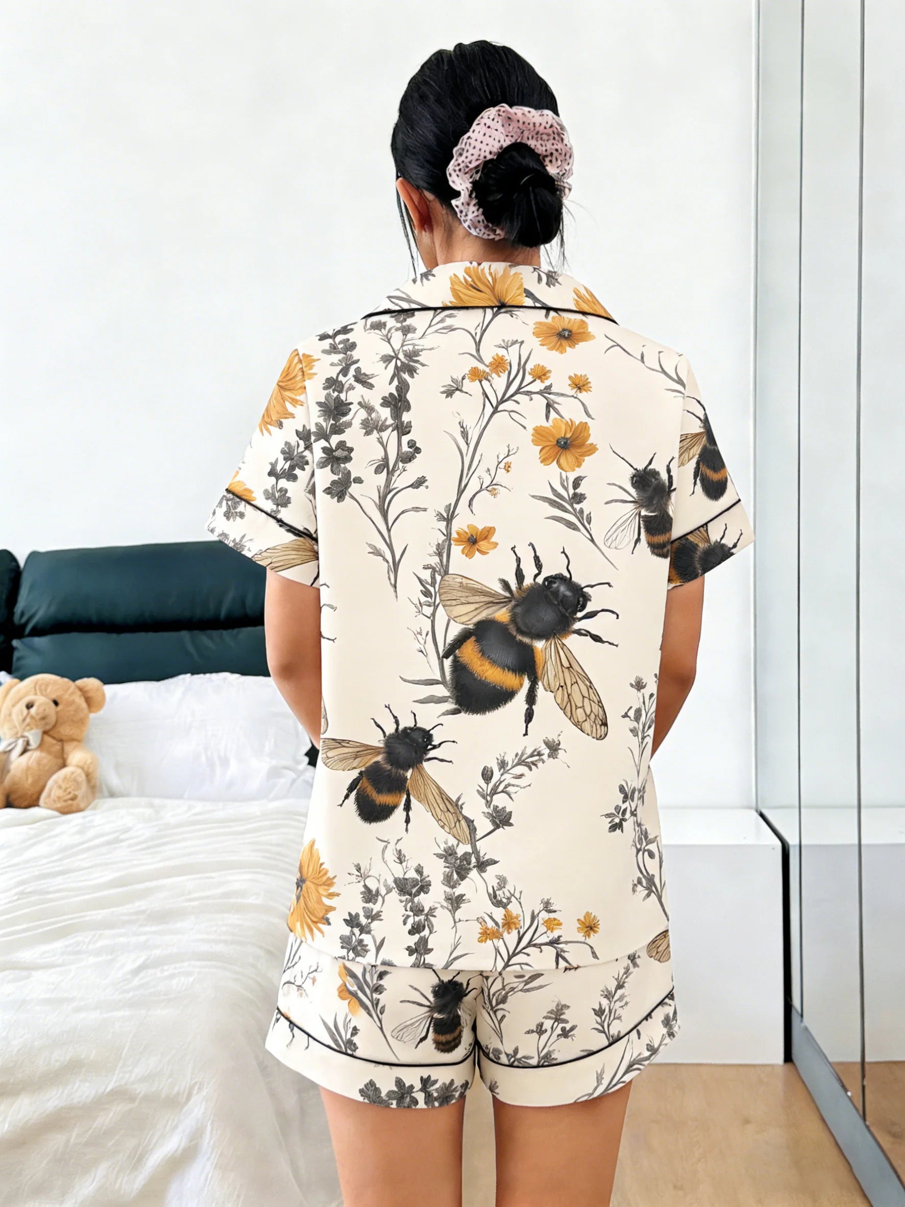 Women Pajamas Cardigan Lapel Short Sleeve Shorts 2 Piece Set Spring Summer Cute Bumblebee Floral Print Homewear Loungewear