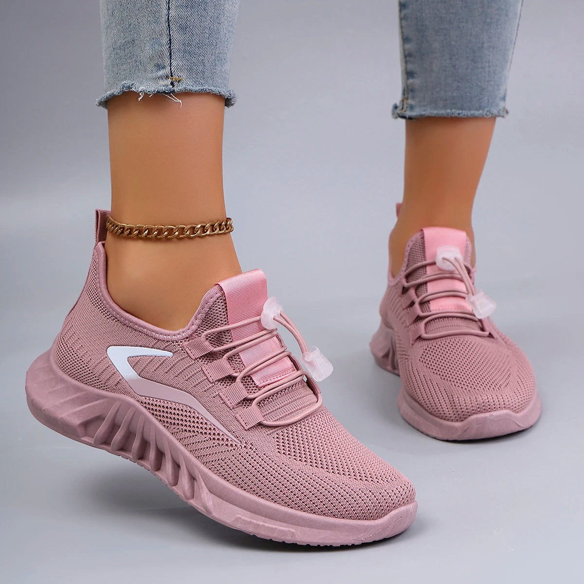 Spring and Autumn New Women's Casual Lace-Up Comfortable, Breathable, Lightweight and Wear-Resistant Sports Shoes