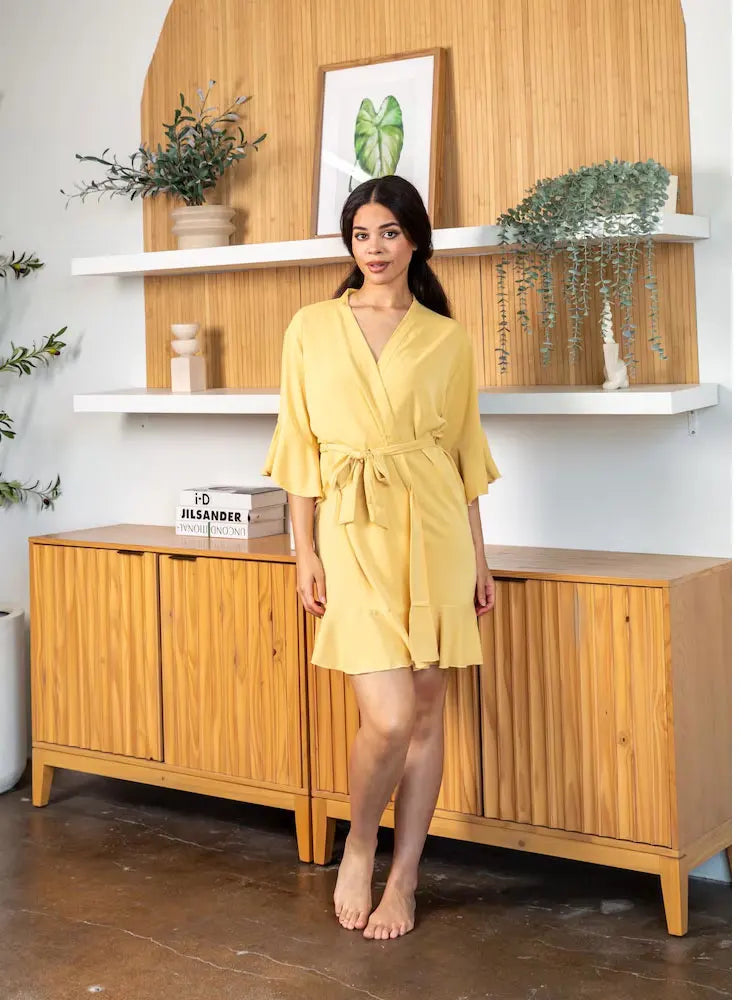 Personalized Bride Bridesmaid Robes Chiffon Ruffle Trim Kimono Birth Flower Ruffle Robe Set Bridal Shower Proposal Dressing Gown