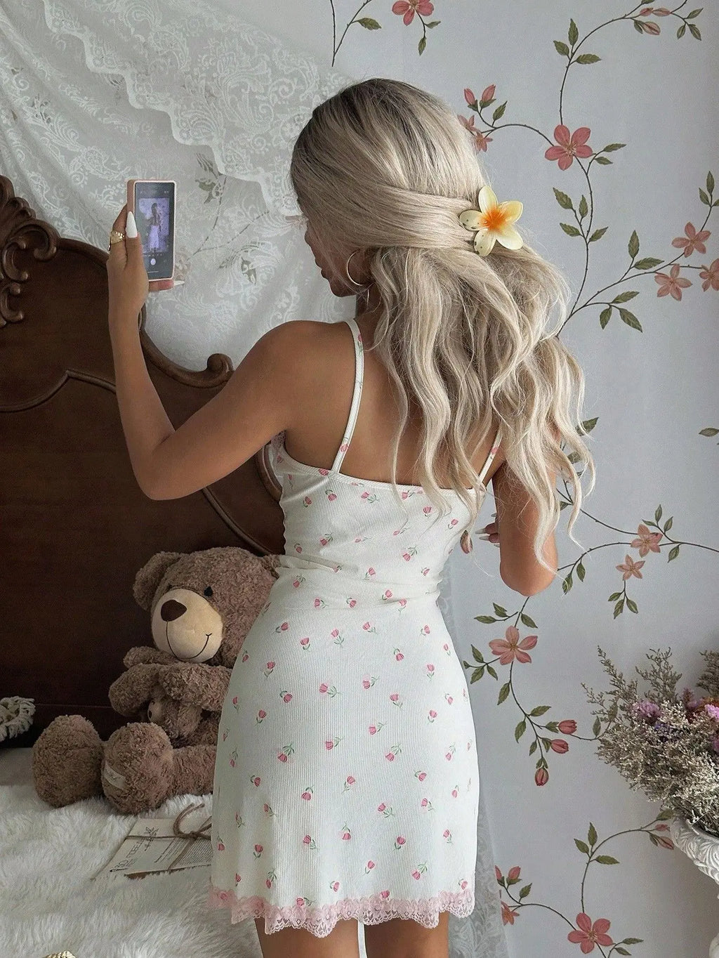 New Women's Lace American-Style Sexy Halter-Neck Nightdress; Patchwork Sexy Floral Figure-Hugging Halter-Neck Nightdress