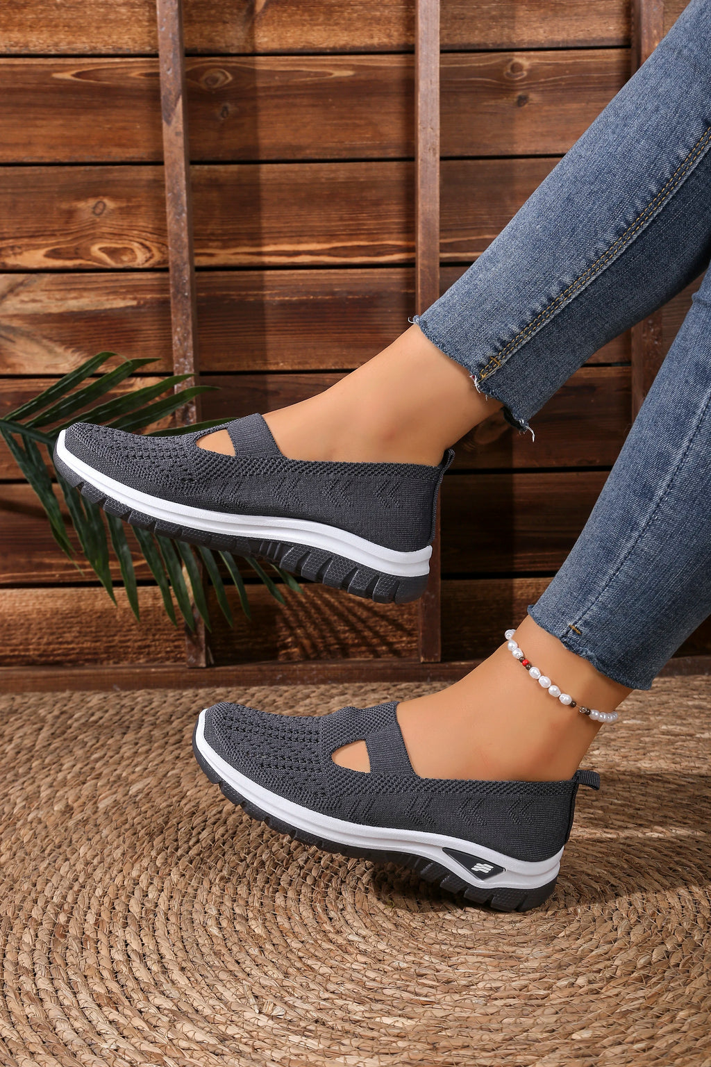 Women's shoes, casual sports shoes, solid color breathable sports soft-soled lightweight walking shoes, low-top knitted casual s