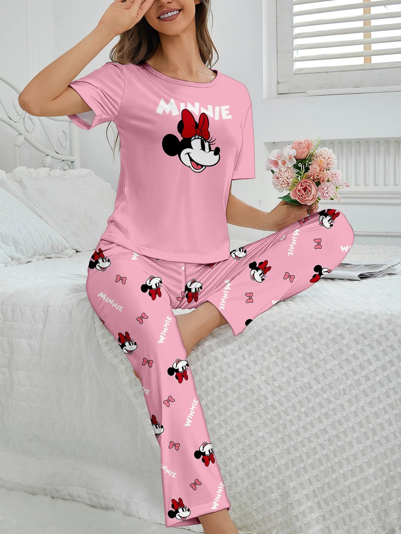 Women's 2-piece Disney Cute Bow Cartoon Pattern Short sleeved Top and Pants Nightwear Home Clothes