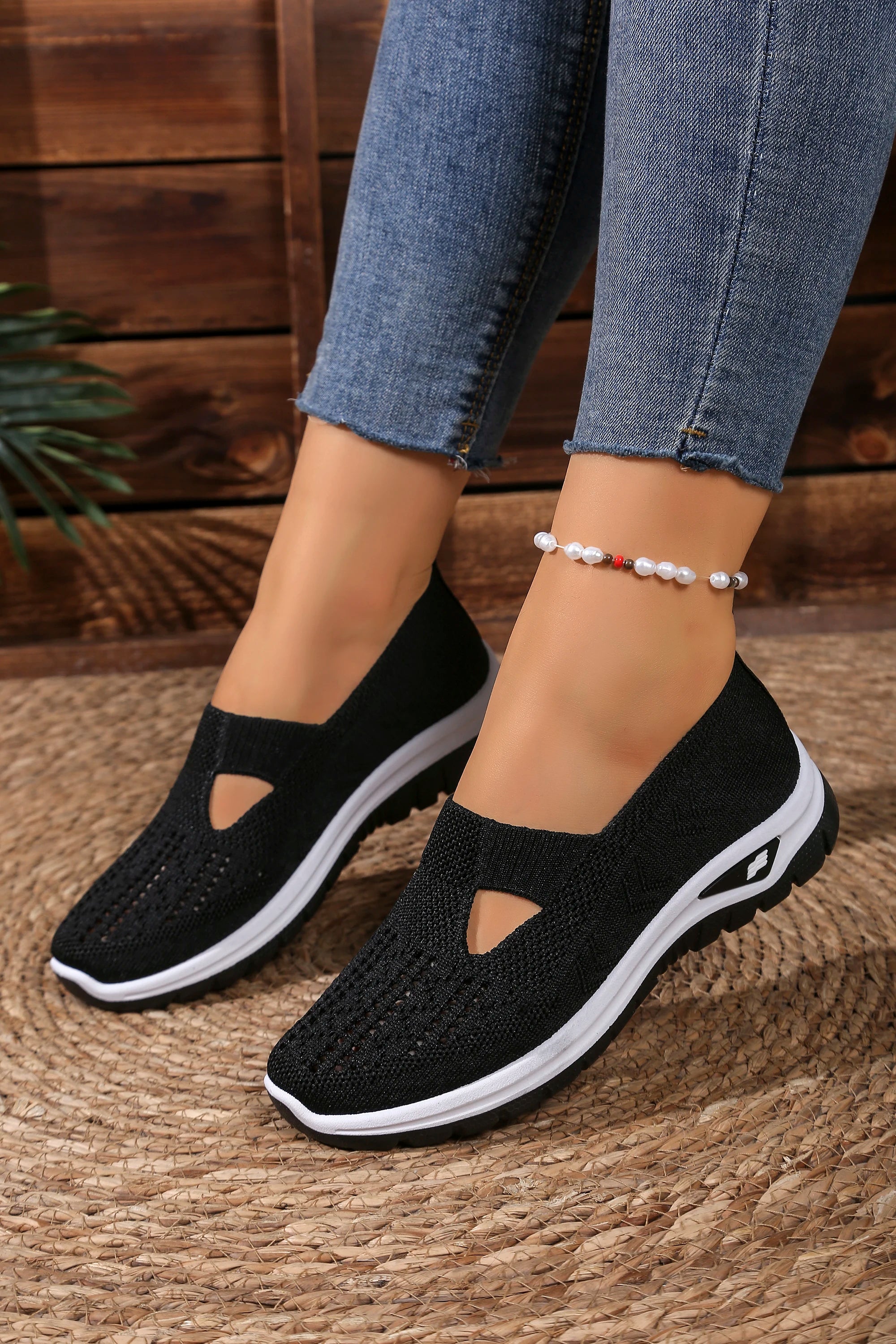 Women's shoes, casual sports shoes, solid color breathable sports soft-soled lightweight walking shoes, low-top knitted casual s