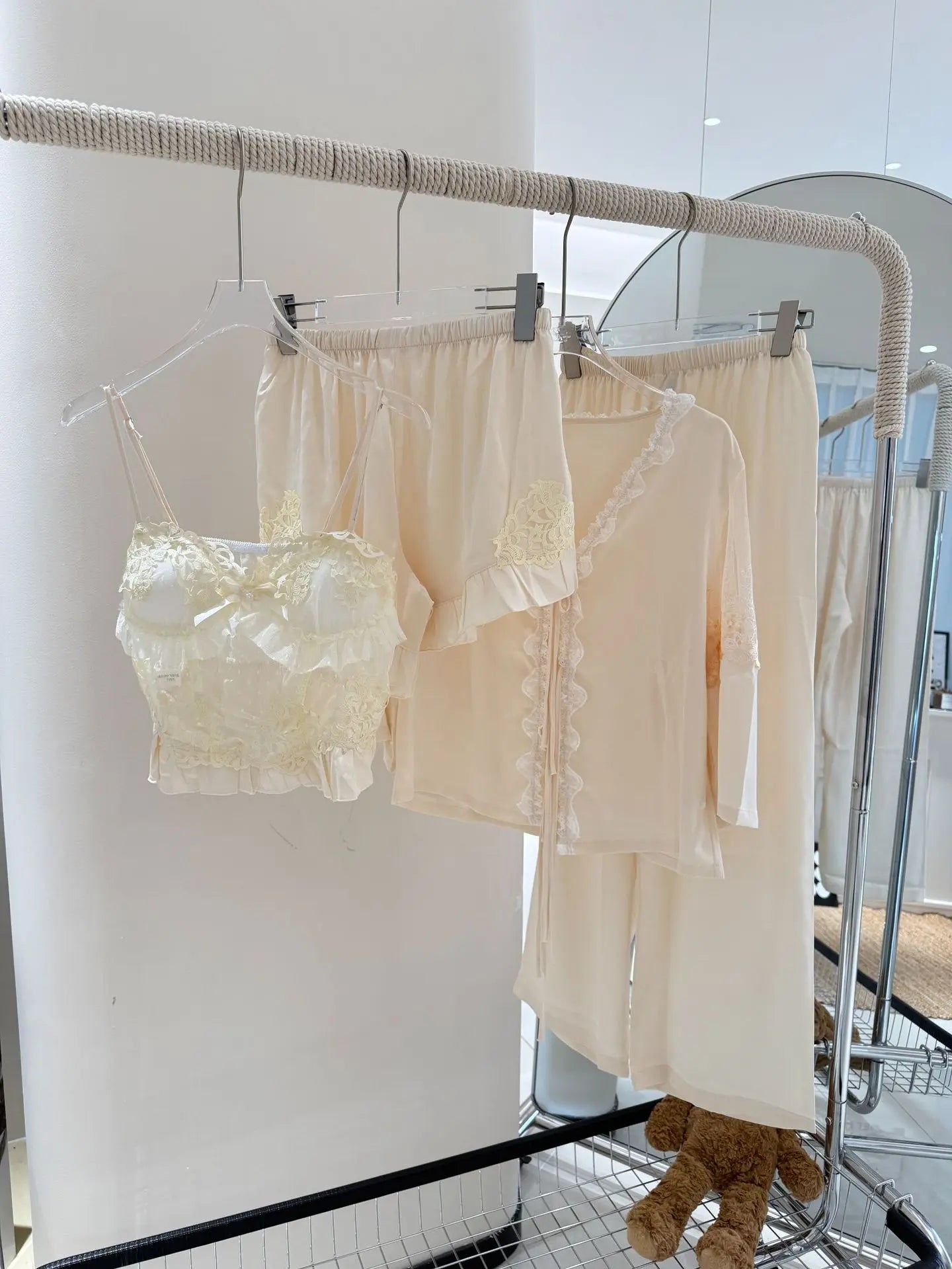 Palace Vintage Embroider Lace Floral Pajamas Set Sexy Sleepwear Satin Cami Top Shorts Pants Pijama Mujer Summer New Lingerie