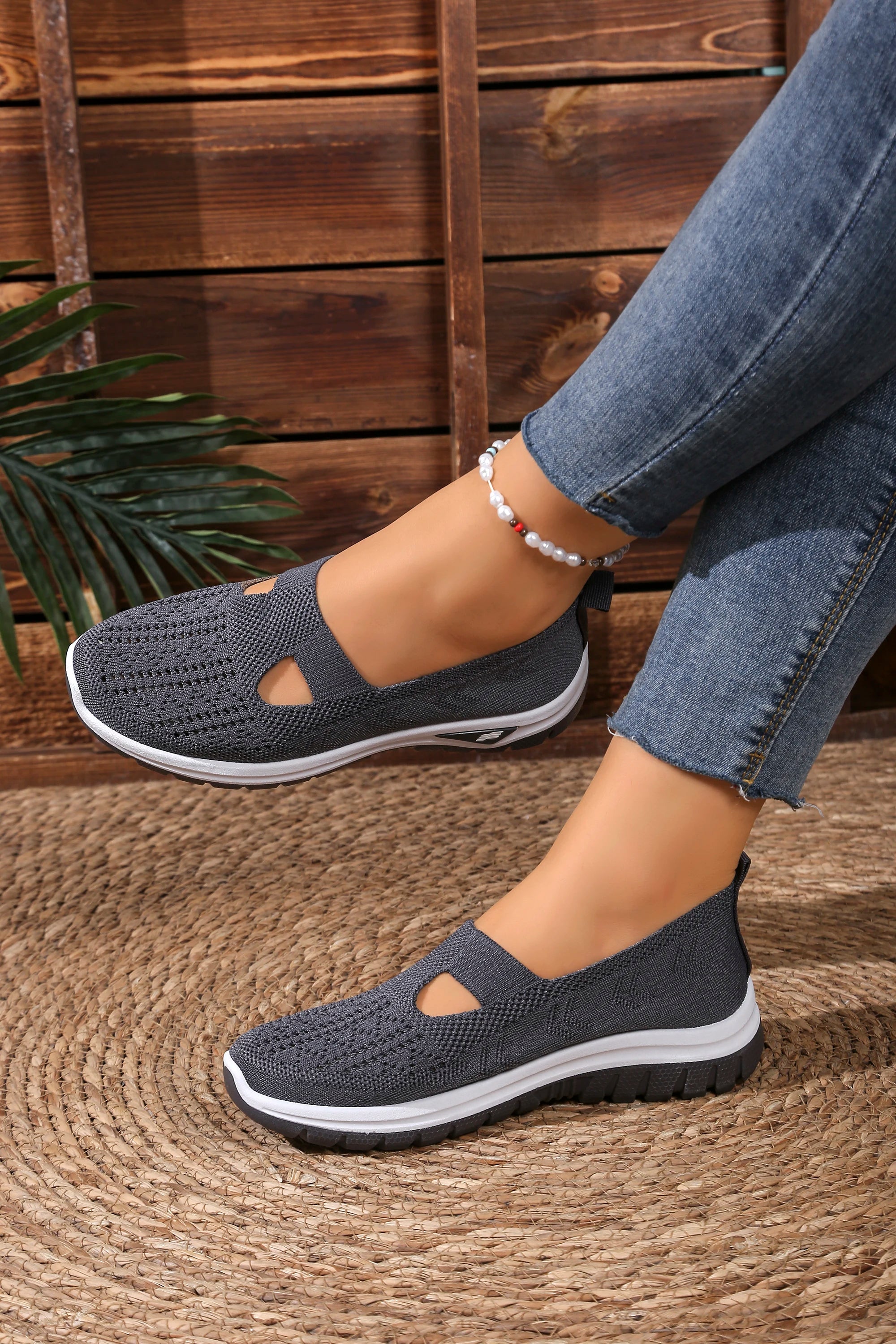 Women's shoes, casual sports shoes, solid color breathable sports soft-soled lightweight walking shoes, low-top knitted casual s