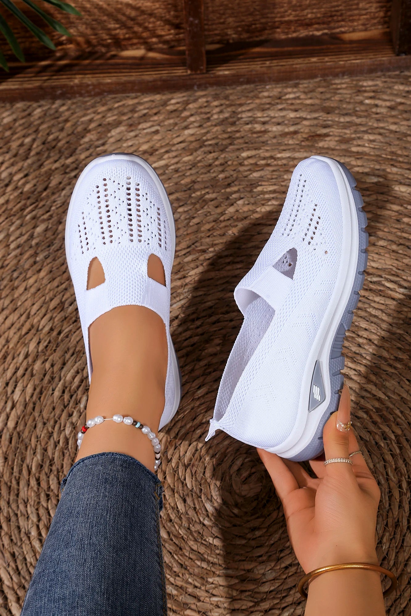 Women's shoes, casual sports shoes, solid color breathable sports soft-soled lightweight walking shoes, low-top knitted casual s