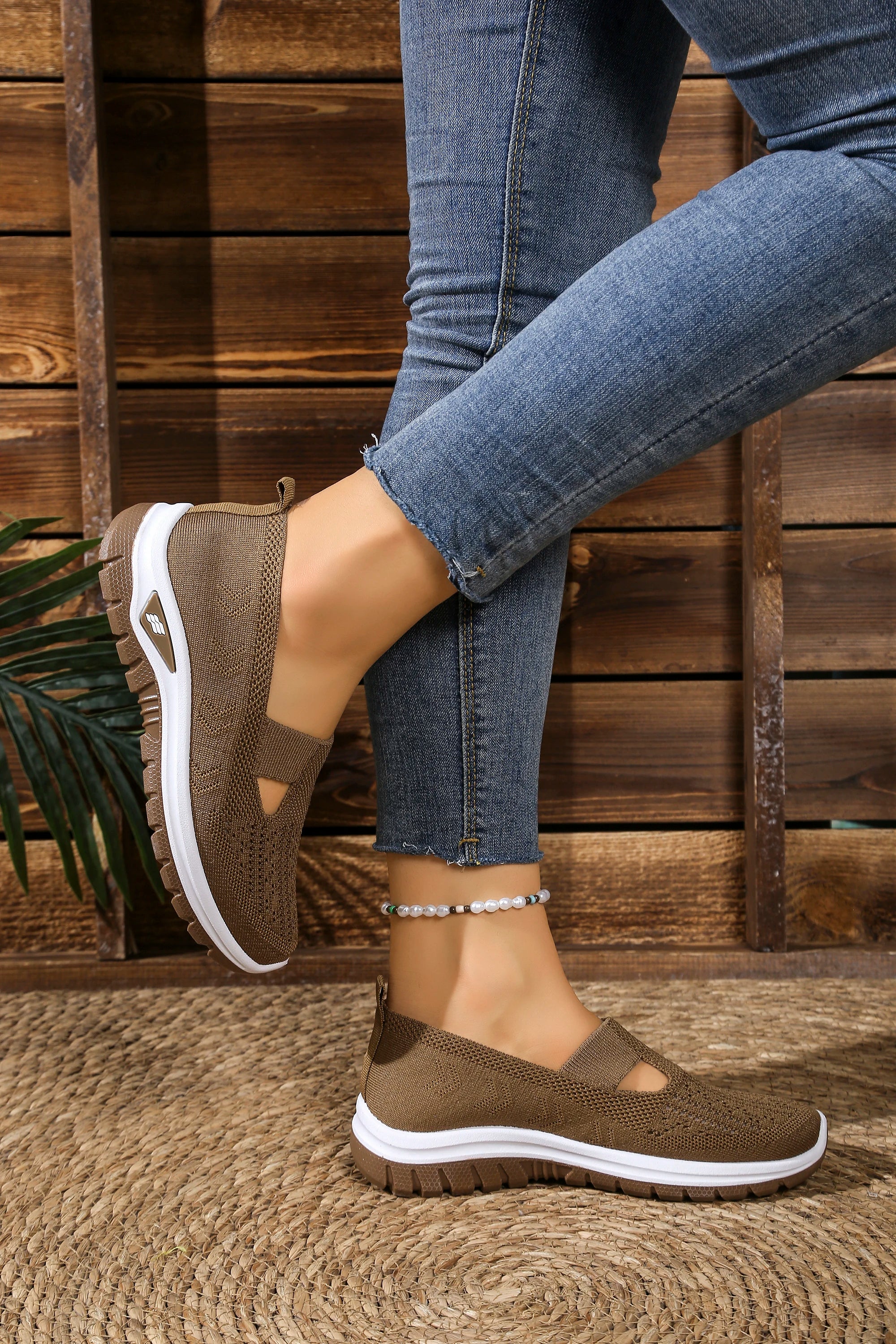 Women's shoes, casual sports shoes, solid color breathable sports soft-soled lightweight walking shoes, low-top knitted casual s