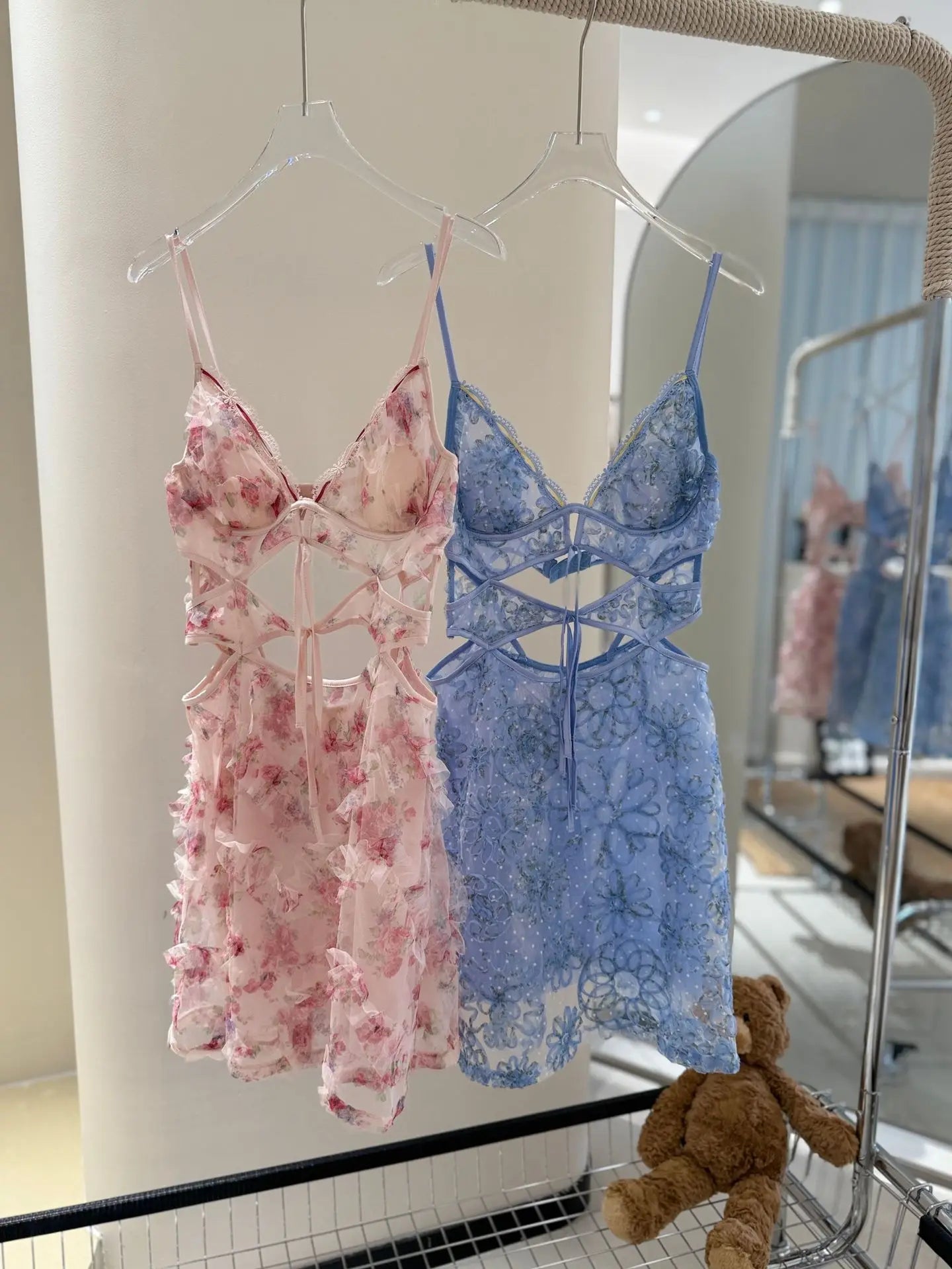 Sexy Spaghetti Strap Mini Homewear Women Sweet Floral Lingerie Hollow Out Lace Bandage Nightgown Sleepweawr Nightwear