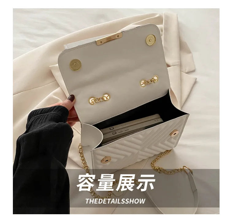 Fashion indentation shoulder bag simple chain 2024 summer new style this year popular retro commuter crossbody small square bag