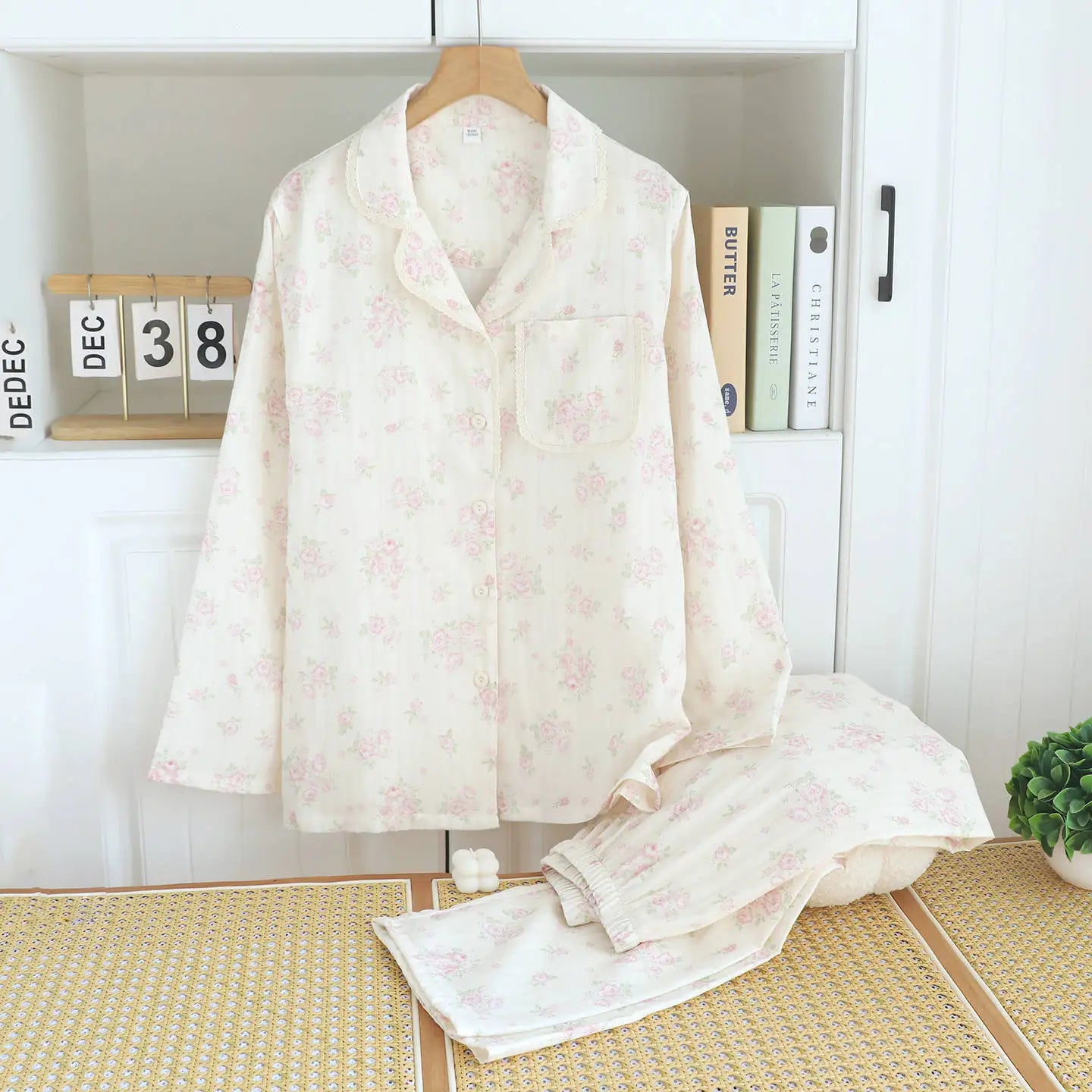 2026 New Spring/Summer Women's Pajama Set 100%Cotton Gauze Fresh Flower Collar Long Sleeve Two Piece Set Thin Loose Home Clothes