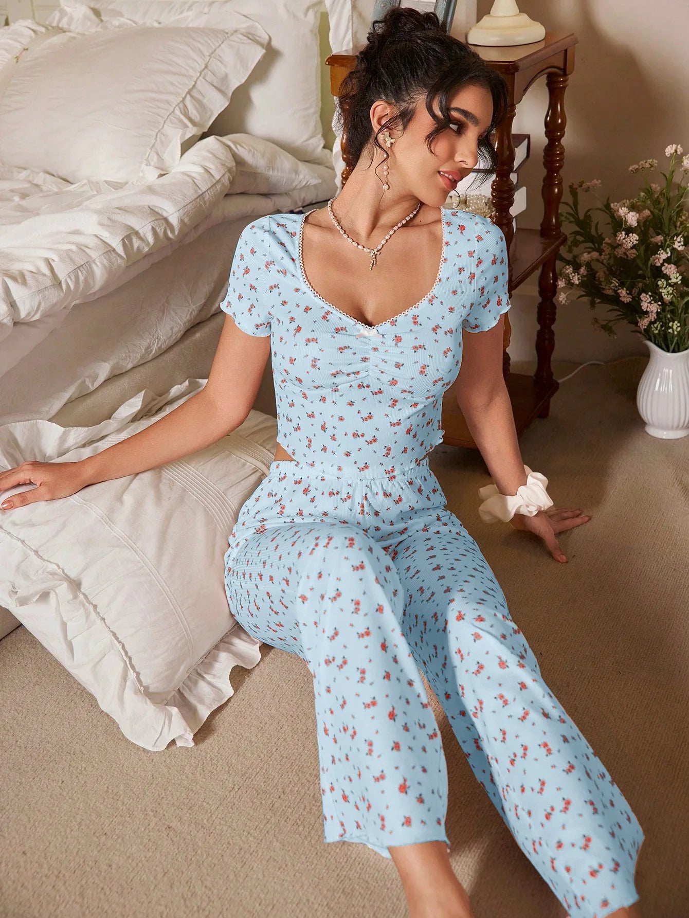 2026 New Women's Floral Print Short Sleeved Pants Two-Piece Set for Home Wear Can Be Worn Outside in Autumn and Winter Pajamas