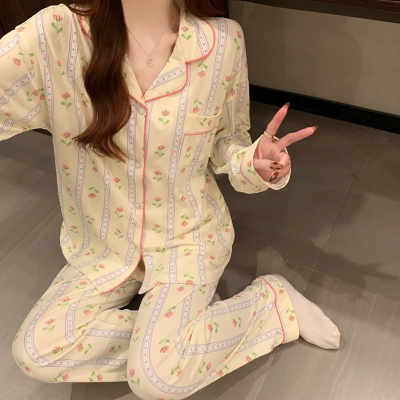 Spring and Autumn New Women's Fresh Flowers Long-Sleeved Pajamas Homewear Suit Leisure Pajamas Thin Section Homewear Pajamas Set