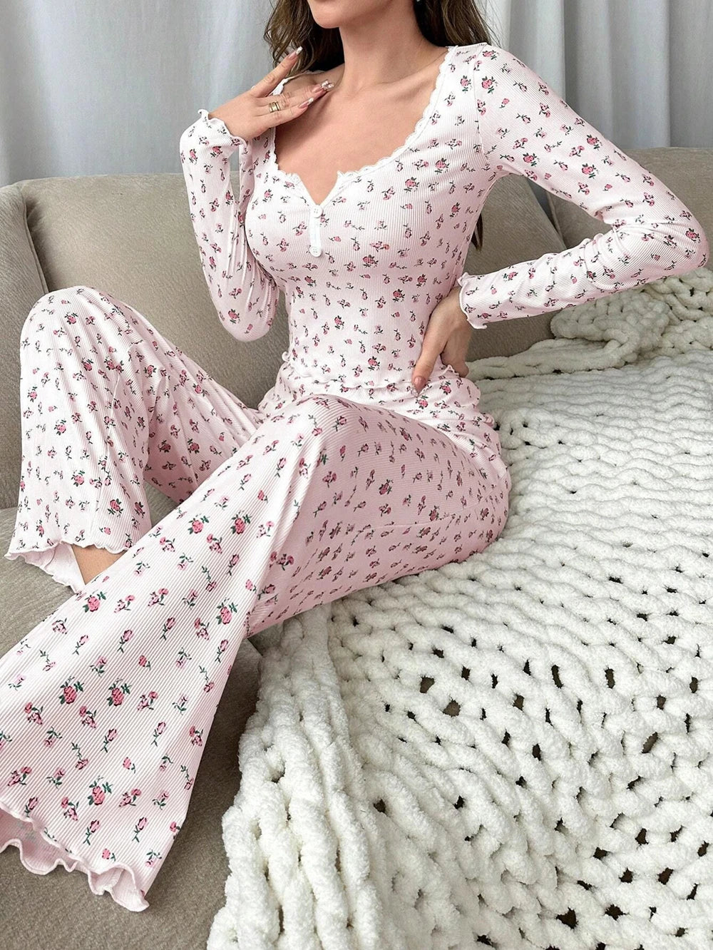 Women Sexy Floral Print Pajama Sets Soft Comfortable Long Sleeve Top and Pants Loungewear Sleepwear Two Piece Set Homewears