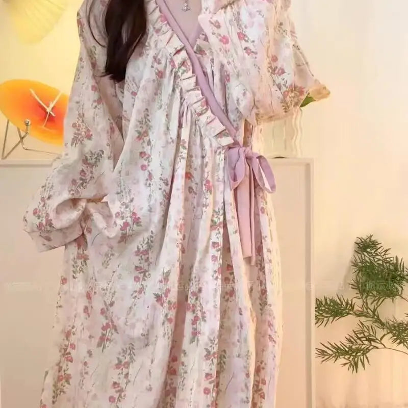 Hot Spring Summer New Women Long Sleeved Korean Edition Floral Vneck Long Sleeved Robe Soft Comfort Loose Girls Home Clothing