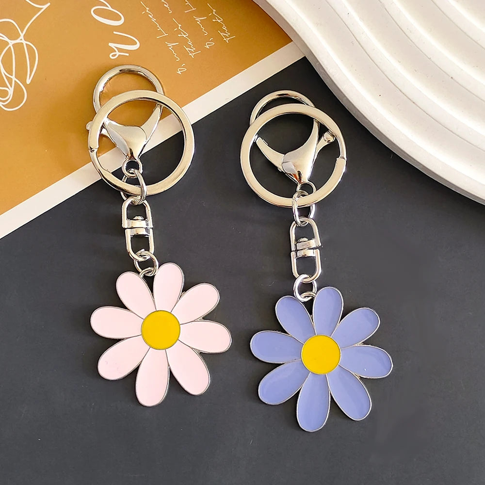 Cute Daisy Flower Pendant Keychains Flowers Charms Key Holder Home Decor Key Ring For Women Girls Handbag Accessories Gifts