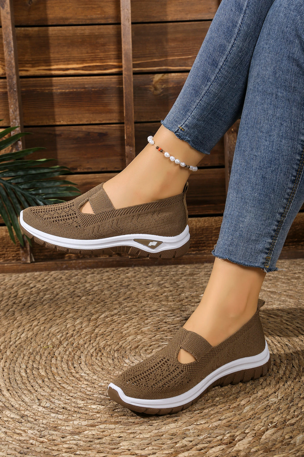 Women's shoes, casual sports shoes, solid color breathable sports soft-soled lightweight walking shoes, low-top knitted casual s
