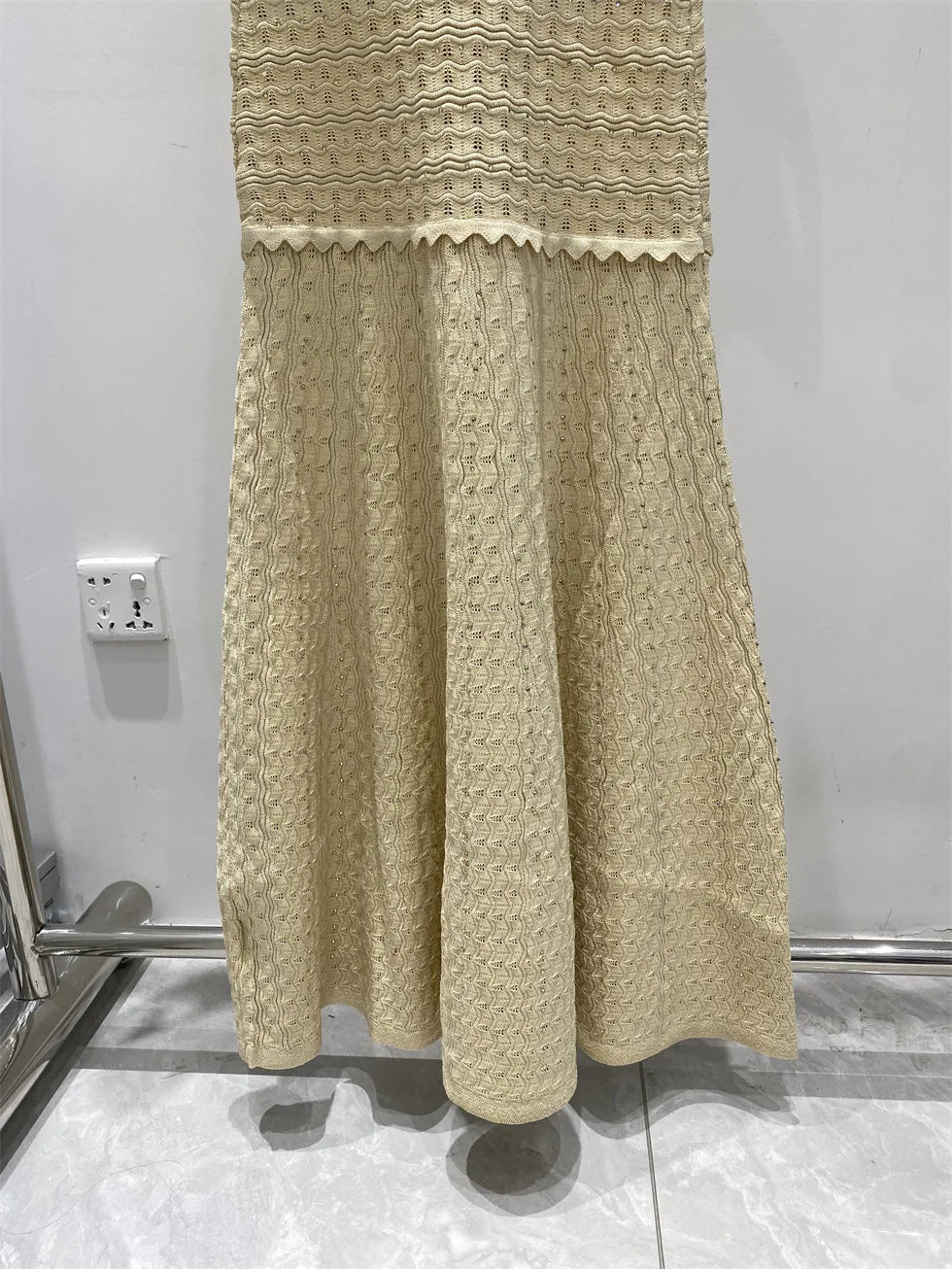 New summer single-breasted round neck knit crochet short-sleeved dress, high-quality and fashionable over-the-knee long skirt