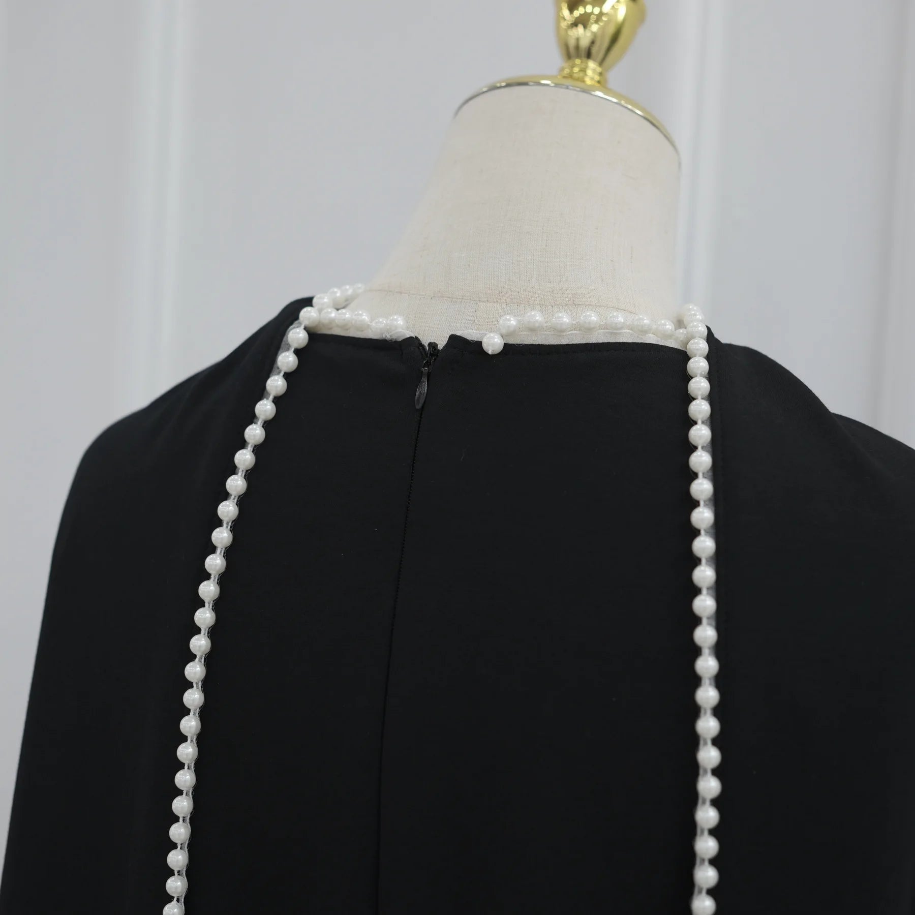 White Pearl Trim Cape Maxi Dress Women Elegant Long Sleeve Cinched Waist Muslim Robes 2026 Spring EID Abaya Lady Dresses