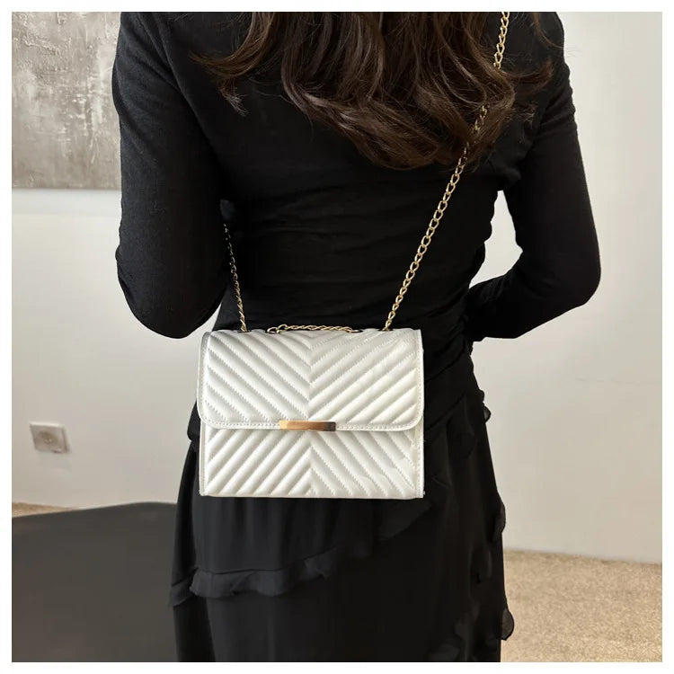 Fashion indentation shoulder bag simple chain 2024 summer new style this year popular retro commuter crossbody small square bag