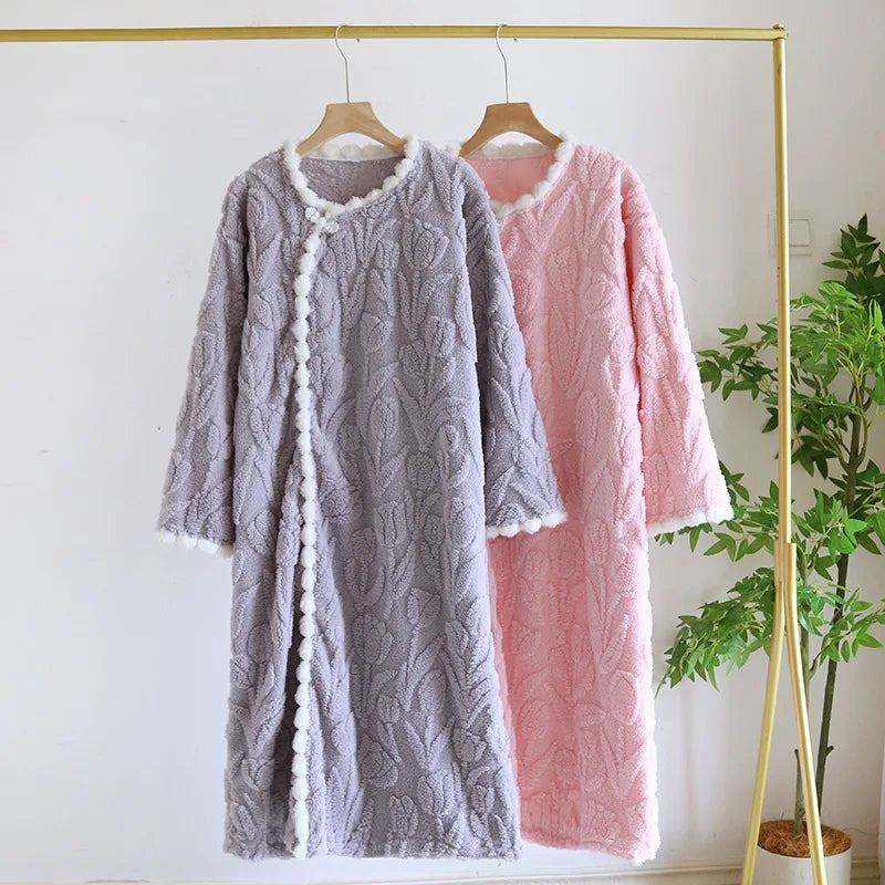 2026 New Autumn/Winter Women's Flannel Sleeping Skirt Long Sleeve Thickened Warm Long Style Loose Sleeper Robe Home Clothing