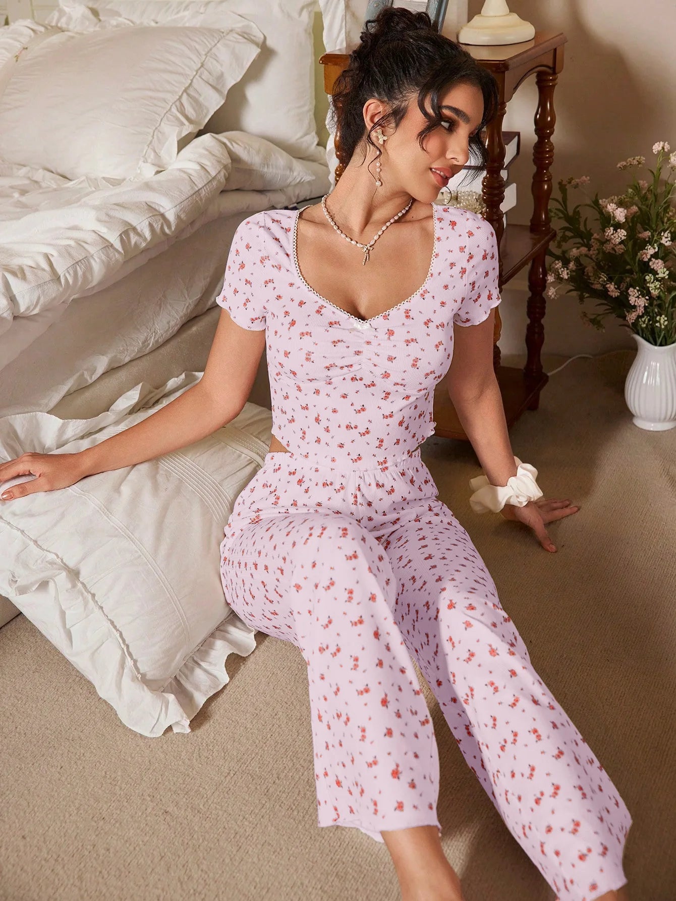 2026 New Women's Floral Print Short Sleeved Pants Two-Piece Set for Home Wear Can Be Worn Outside in Autumn and Winter Pajamas