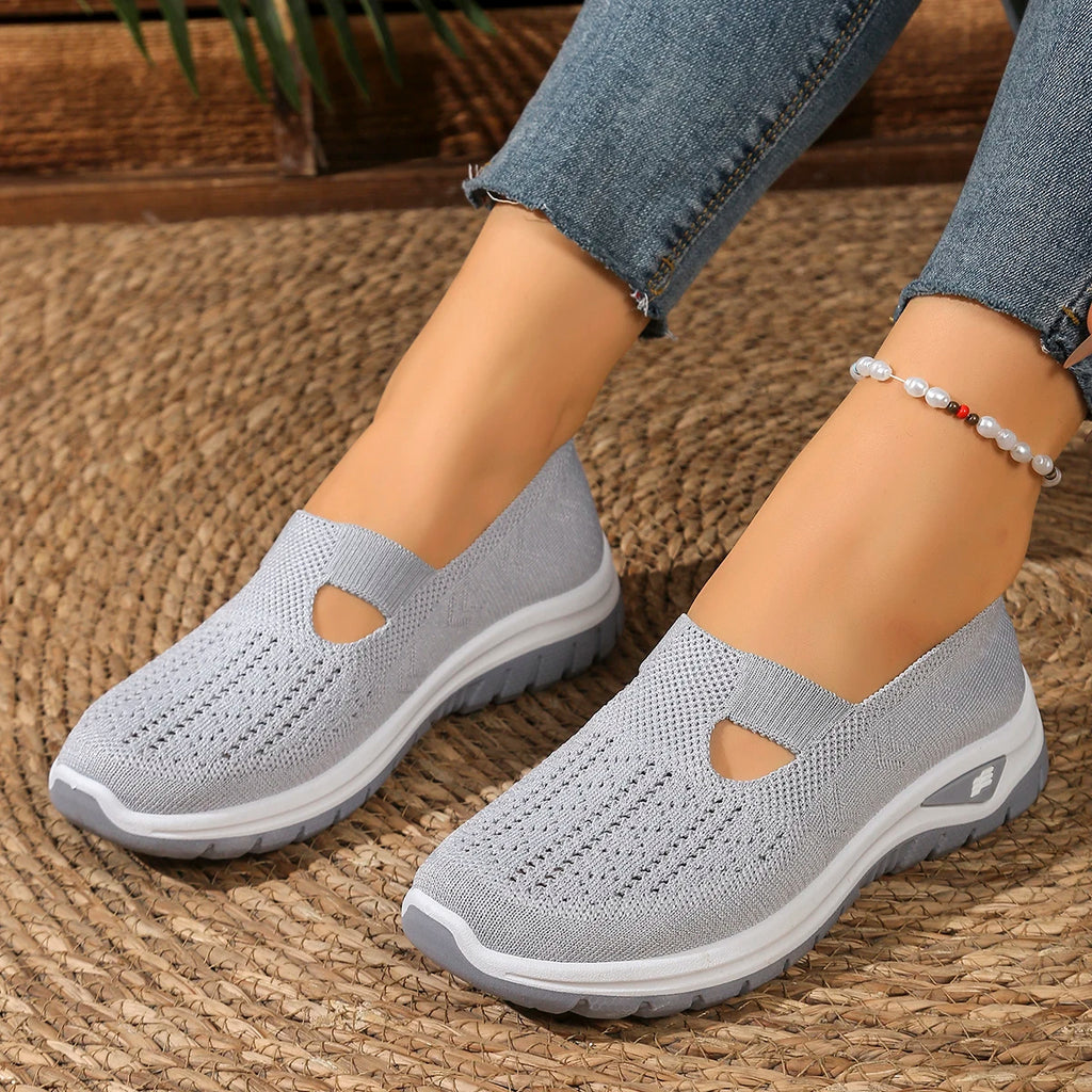 Women's casual sports shoes with breathable mesh, fashionable and versatile, soft soles, comfortable and casual