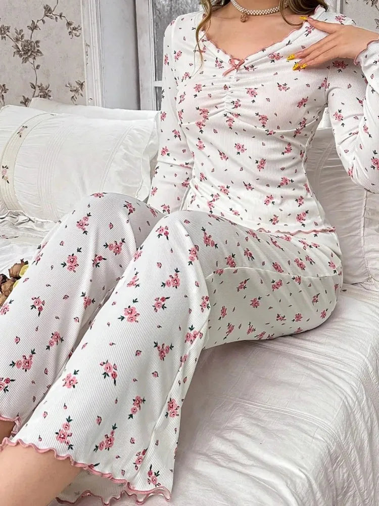 Autumn Winter Pajamas Set Women Round Neck Floral Printed Long Sleeve Tops and Trousers Sleepwear Home Wear Loungewear