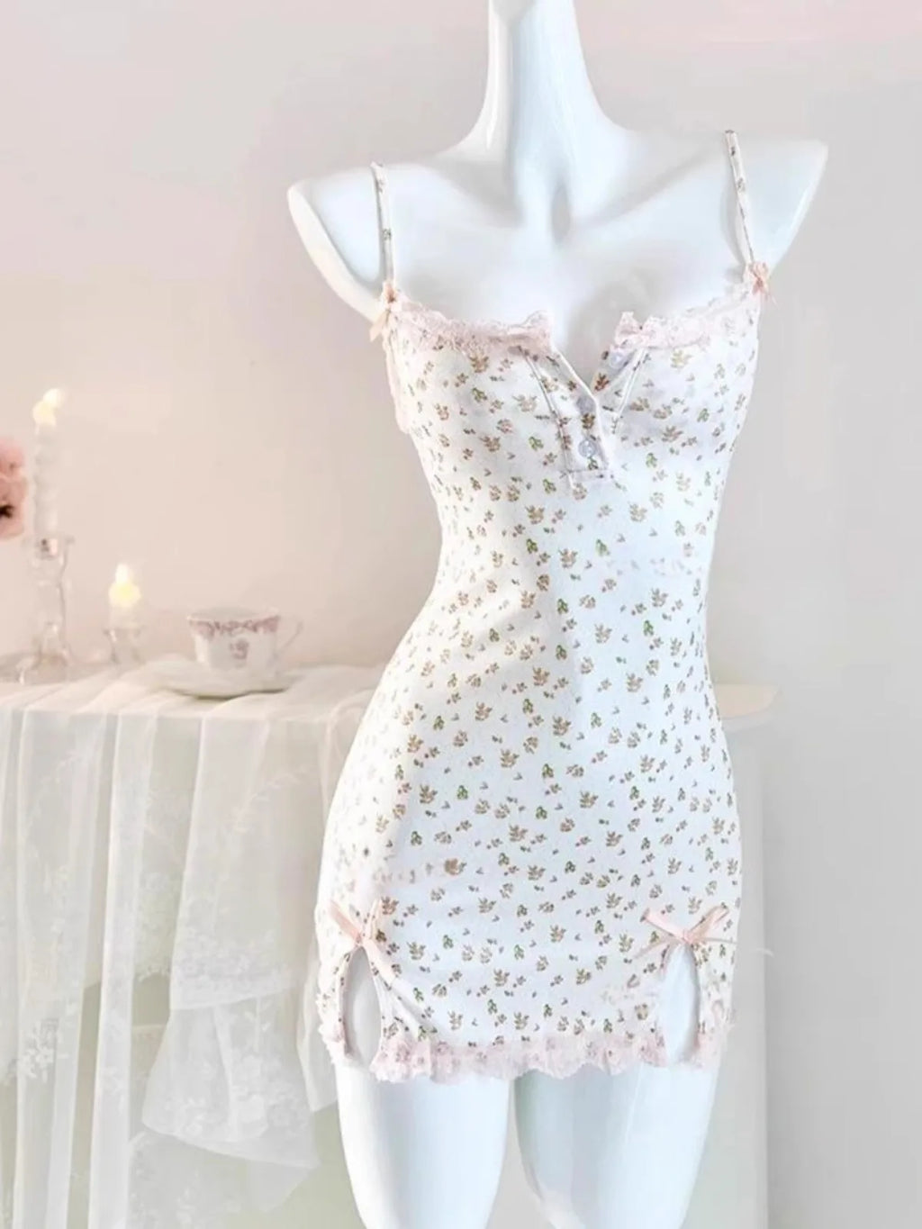 Sweet & Spicy Pure Desire Hip-Wrapped Slimming Slip Nightgown Sleep Dress with Chest Pad Small Floral Slim Fit Skirt
