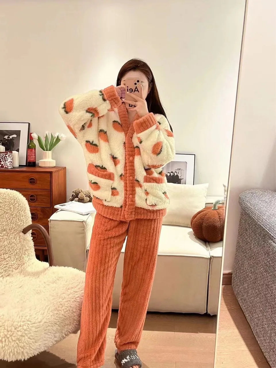Pyjama épais en flanelle et velours corail fraise, vêtements de maison pour femmes, ensemble de vêtements de nuit à col en v, sa